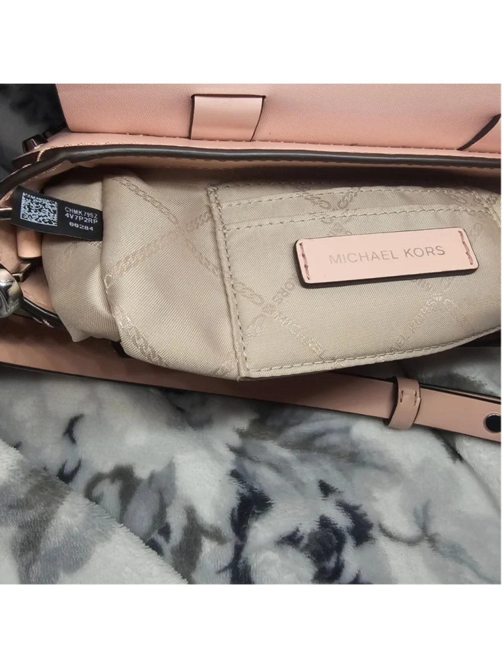 Michael Kors Manhattan Soft Pink Leather Crossbody Bag